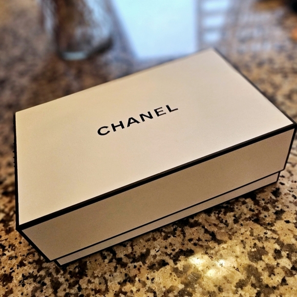 NIB Chanel Bundle💥 Full Inclusion - Picture 10 of 11